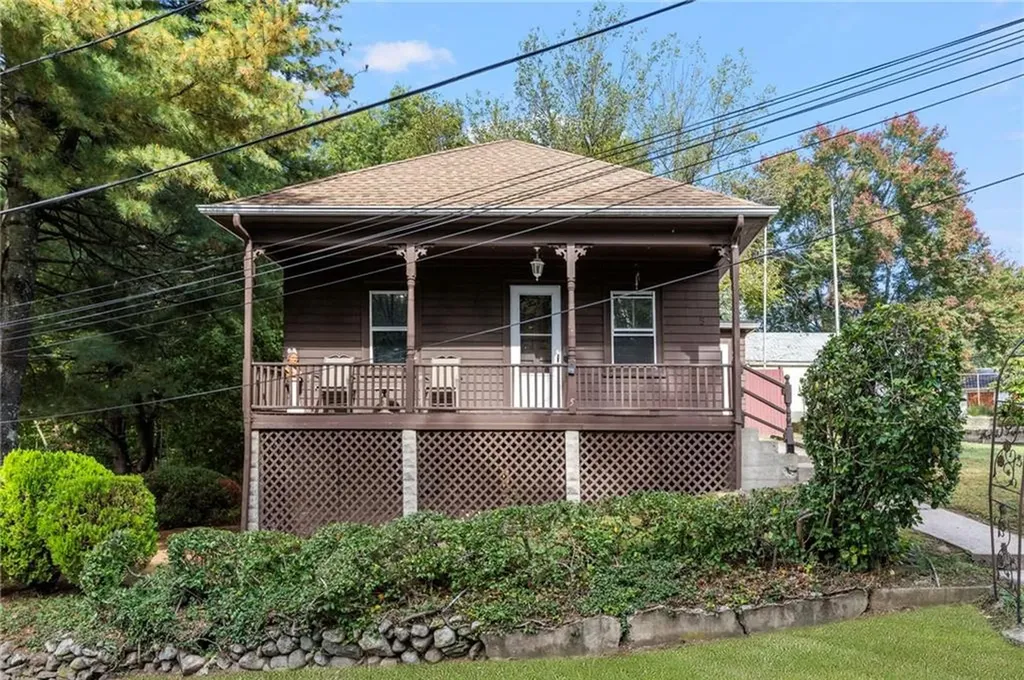 5 Camp Street Smithfield RI 02917