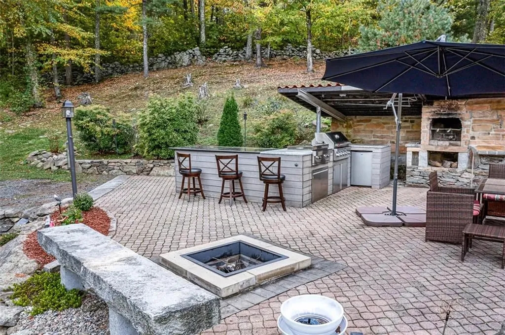 60 Tower Hill Road Cumberland RI 02864