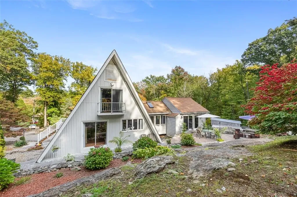 60 Tower Hill Road Cumberland RI 02864