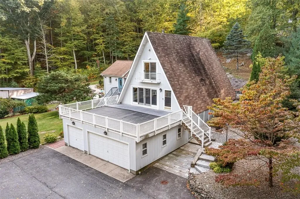 60 Tower Hill Road Cumberland RI 02864