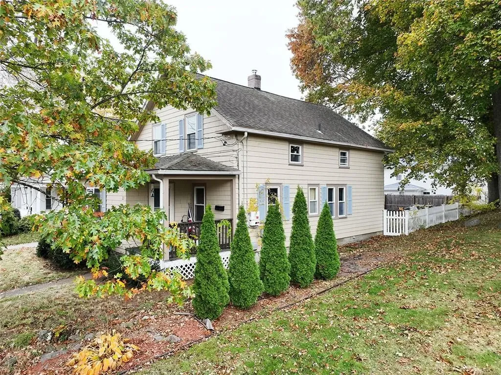 23 Middle Street Woonsocket RI 02895