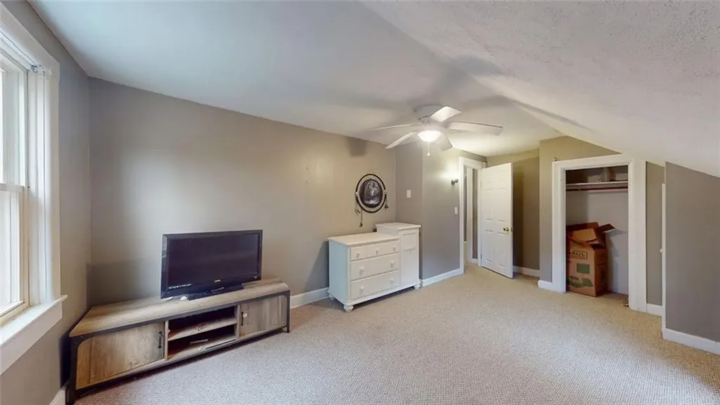 23 Middle Street Woonsocket RI 02895