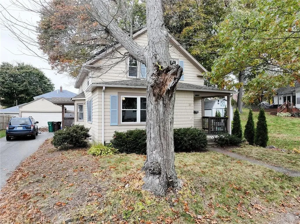 23 Middle Street Woonsocket RI 02895