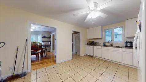 23 Middle Street Woonsocket RI 02895