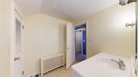 23 Middle Street Woonsocket RI 02895