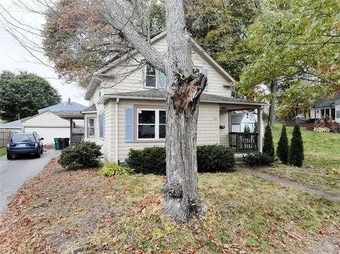 23 Middle Street Woonsocket RI 02895