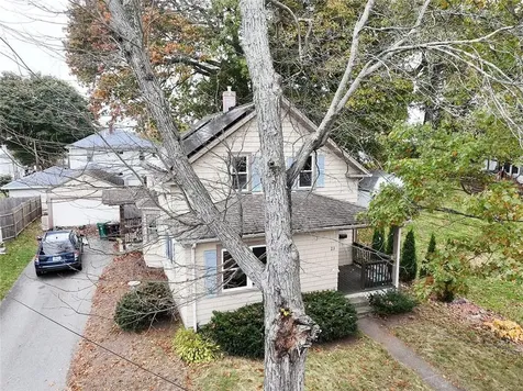 23 Middle Street Woonsocket RI 02895