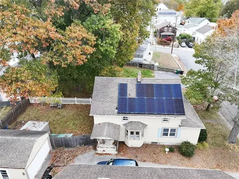 23 Middle Street Woonsocket RI 02895