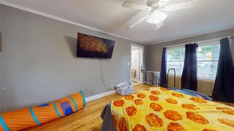 23 Middle Street Woonsocket RI 02895