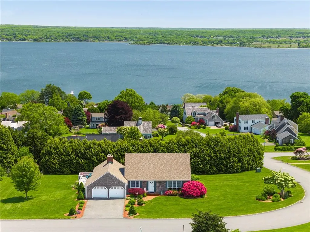 80 Sea Meadow Drive Portsmouth RI 02871