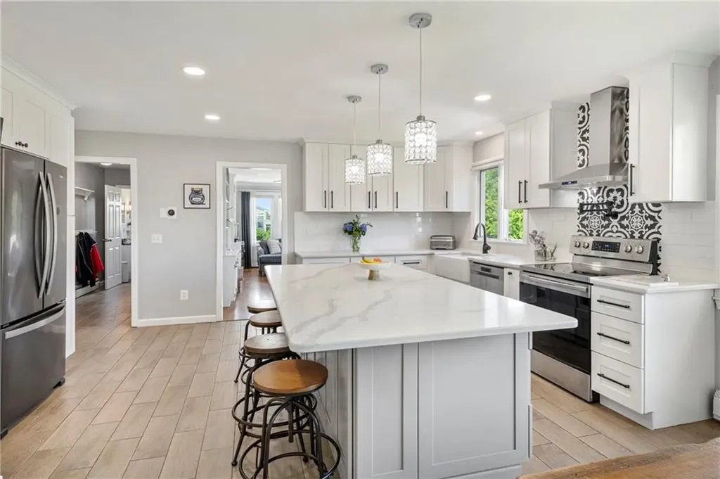80 Sea Meadow Drive Portsmouth RI 02871