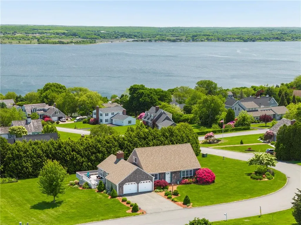 80 Sea Meadow Drive Portsmouth RI 02871