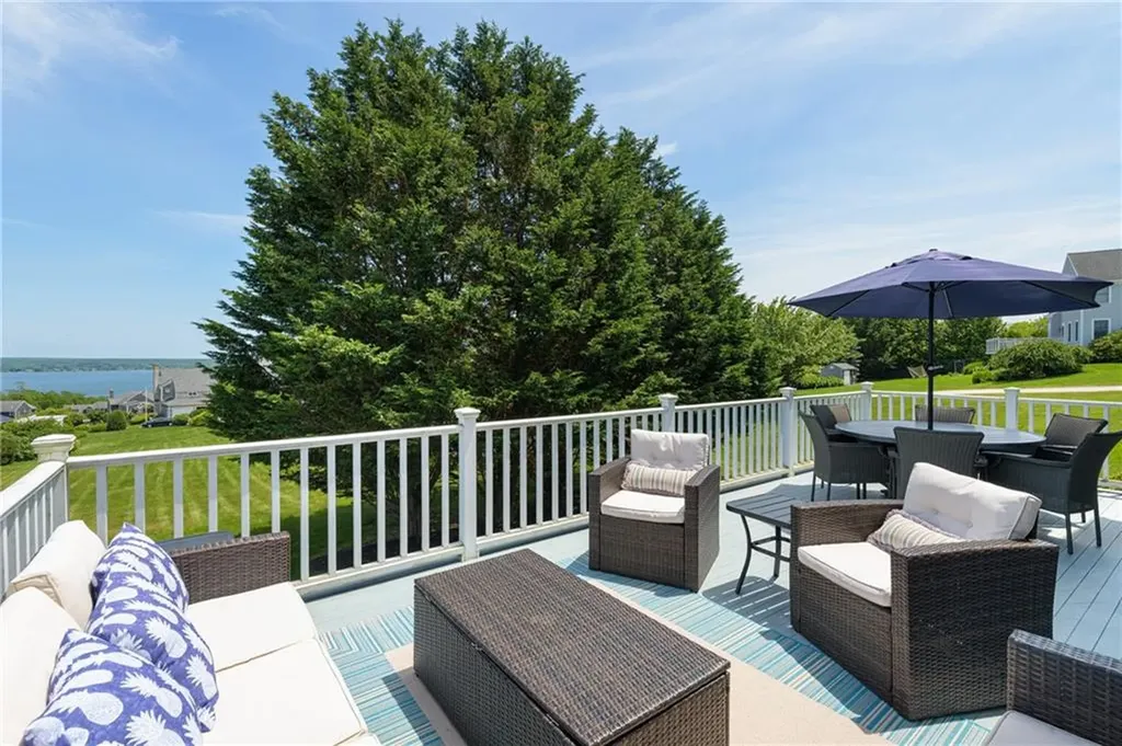 30 Hamilton Drive Portsmouth RI 02871