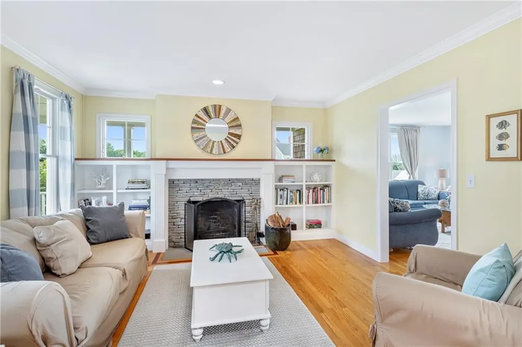 30 Hamilton Drive Portsmouth RI 02871