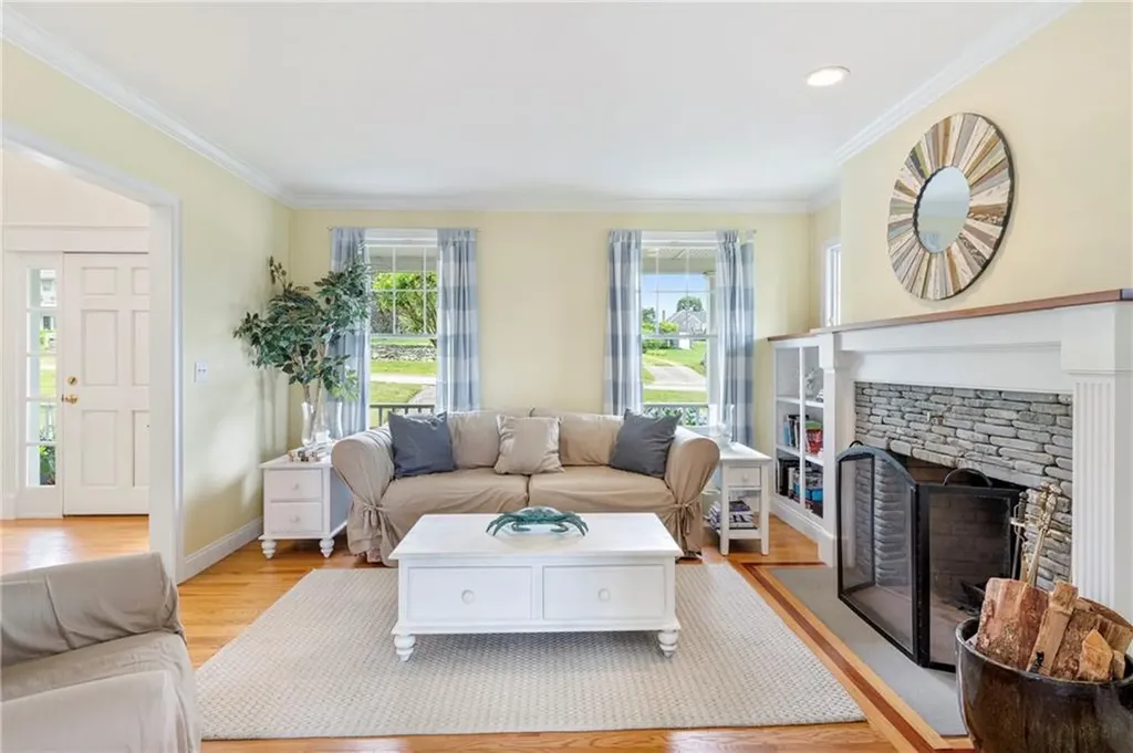 30 Hamilton Drive Portsmouth RI 02871