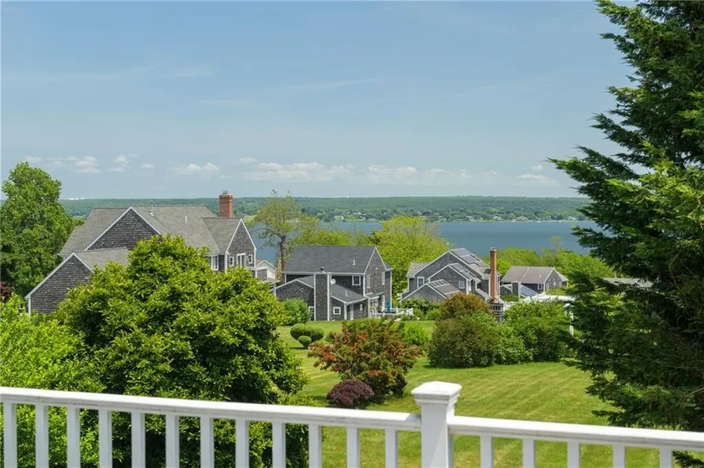 30 Hamilton Drive Portsmouth RI 02871
