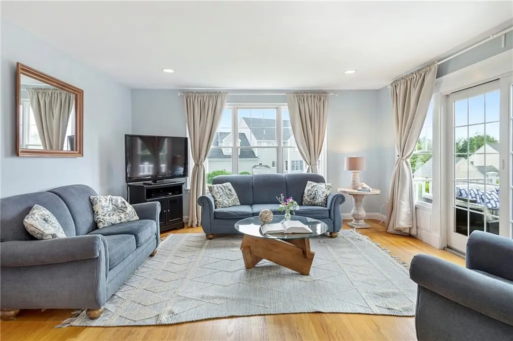 30 Hamilton Drive Portsmouth RI 02871