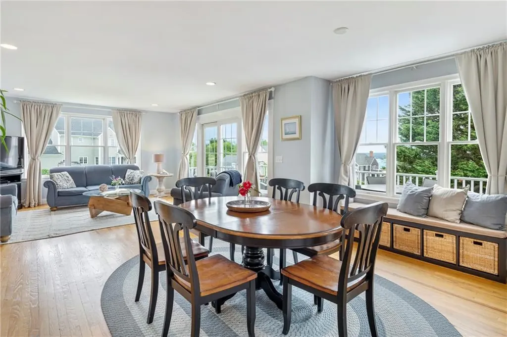 30 Hamilton Drive Portsmouth RI 02871