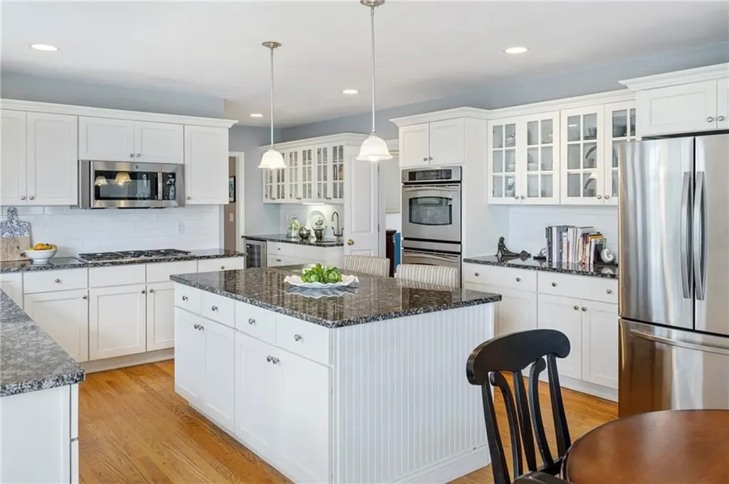 30 Hamilton Drive Portsmouth RI 02871
