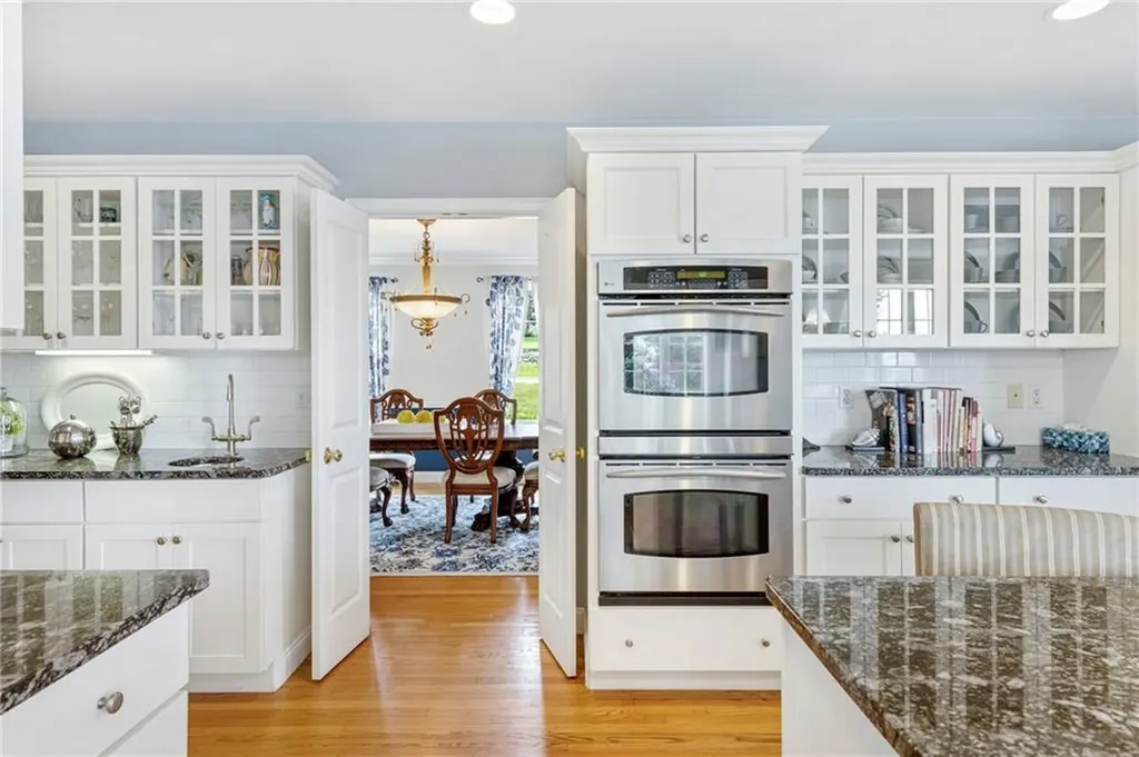 30 Hamilton Drive Portsmouth RI 02871