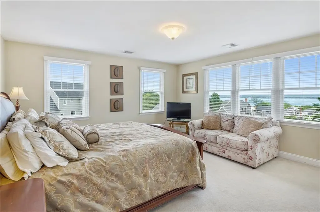30 Hamilton Drive Portsmouth RI 02871