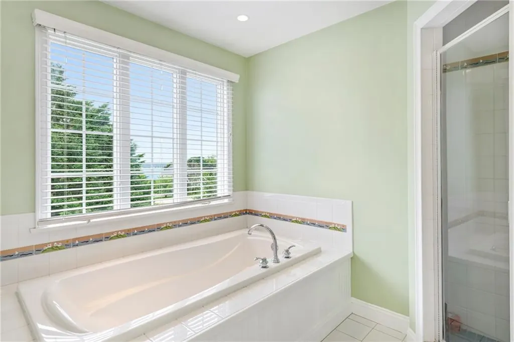 30 Hamilton Drive Portsmouth RI 02871