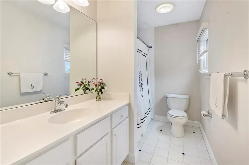 30 Hamilton Drive Portsmouth RI 02871