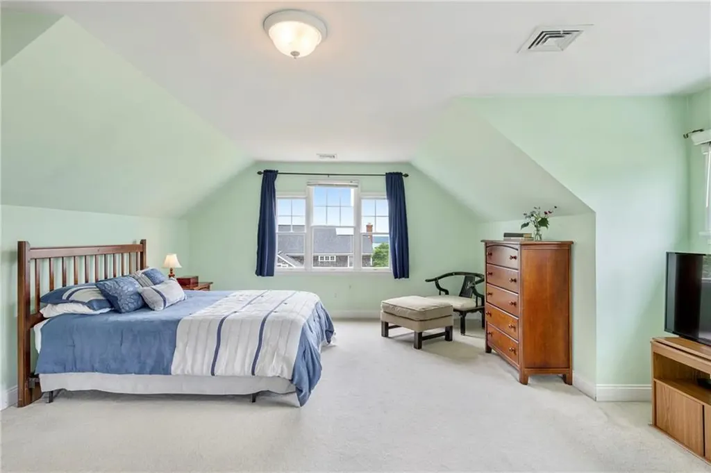 30 Hamilton Drive Portsmouth RI 02871
