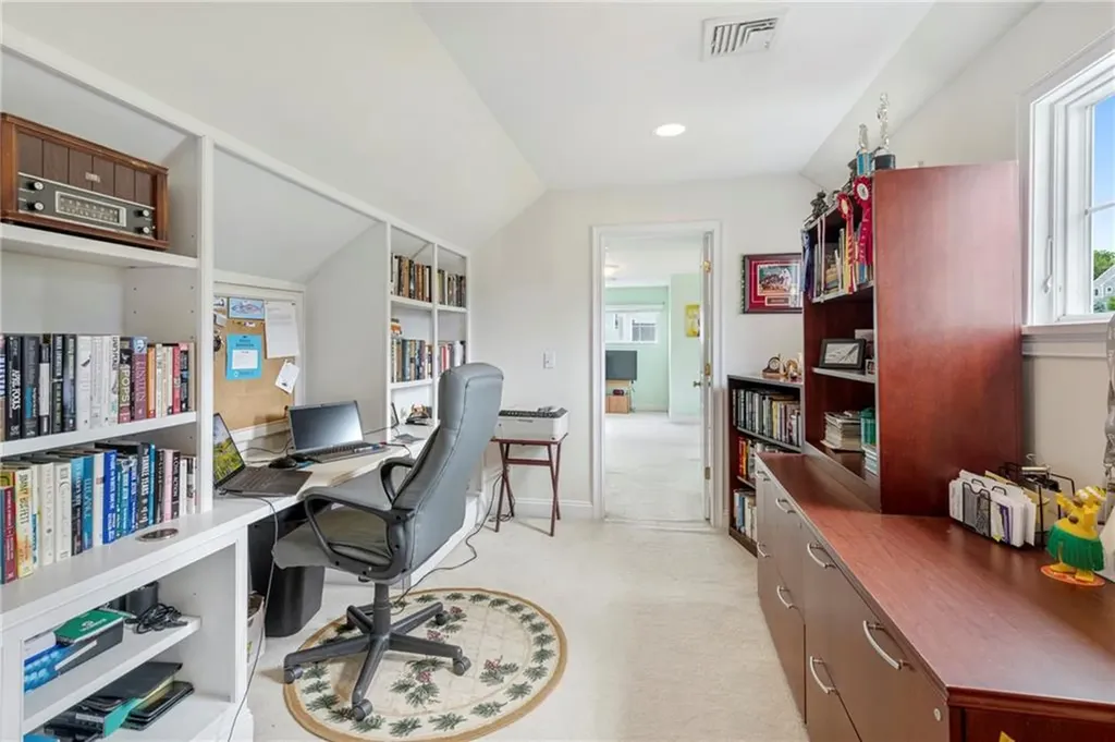 30 Hamilton Drive Portsmouth RI 02871