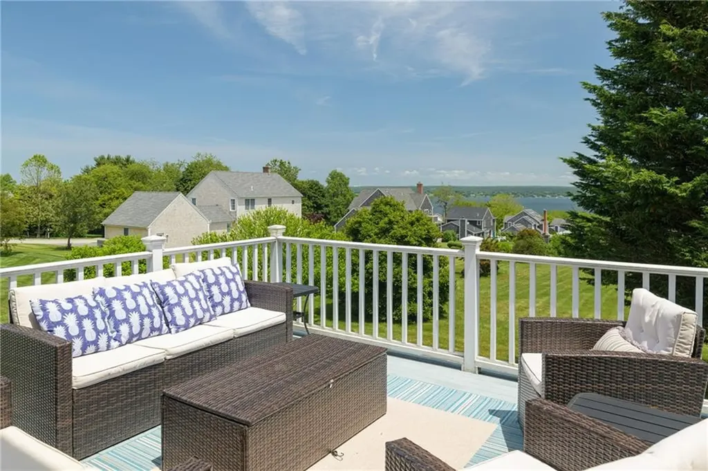 30 Hamilton Drive Portsmouth RI 02871