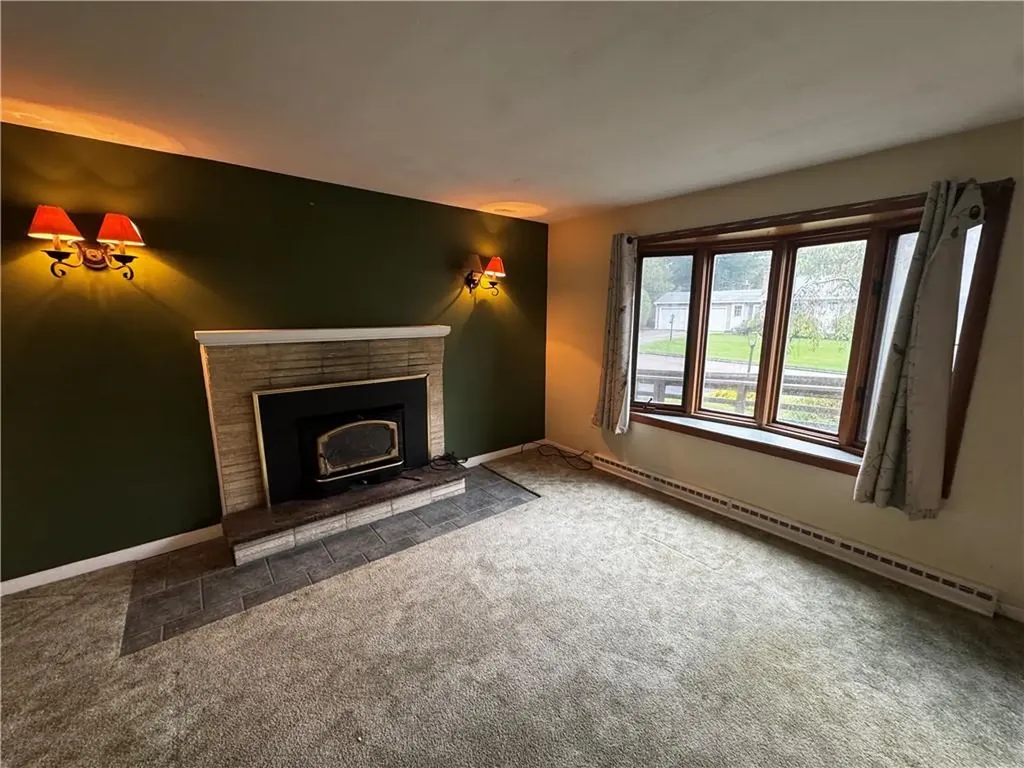 66 Amsterdam Avenue Warwick RI 02889