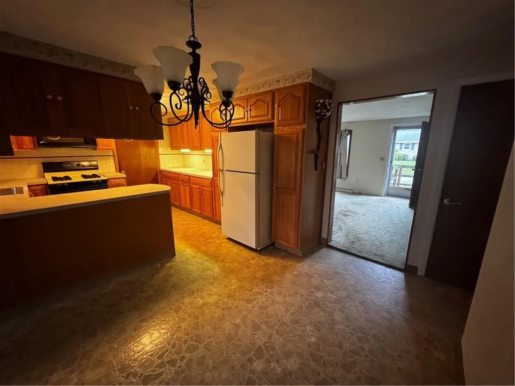 66 Amsterdam Avenue Warwick RI 02889