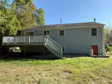 7 Leatherleaf Road Narragansett RI 02882