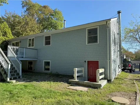 7 Leatherleaf Road Narragansett RI 02882