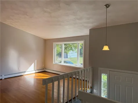 7 Leatherleaf Road Narragansett RI 02882