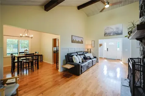 50 Dexter Avenue Seekonk MA 02771