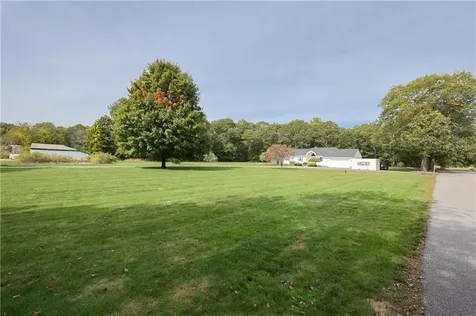 50 Dexter Avenue Seekonk MA 02771