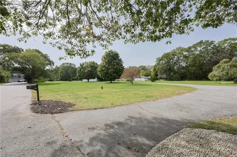 50 Dexter Avenue Seekonk MA 02771