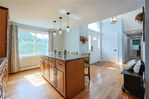 50 Dexter Avenue Seekonk MA 02771