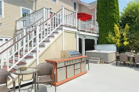 180 Cottontail Drive Portsmouth RI 02871