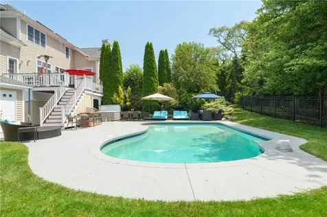 180 Cottontail Drive Portsmouth RI 02871