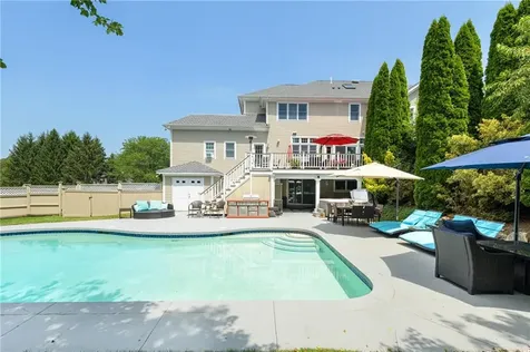 180 Cottontail Drive Portsmouth RI 02871