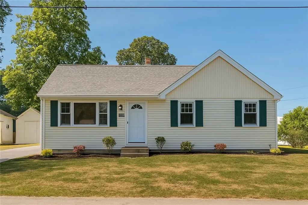 53 Uphill Avenue Warwick RI 02886