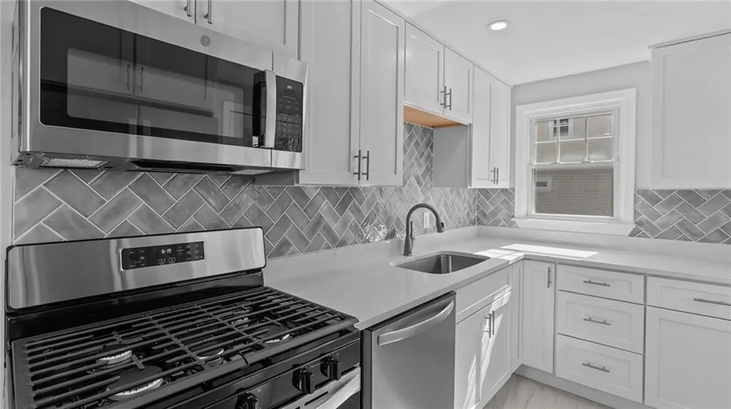 53 Uphill Avenue Warwick RI 02886