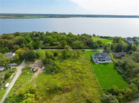 0 Indian Avenue Portsmouth RI 02871