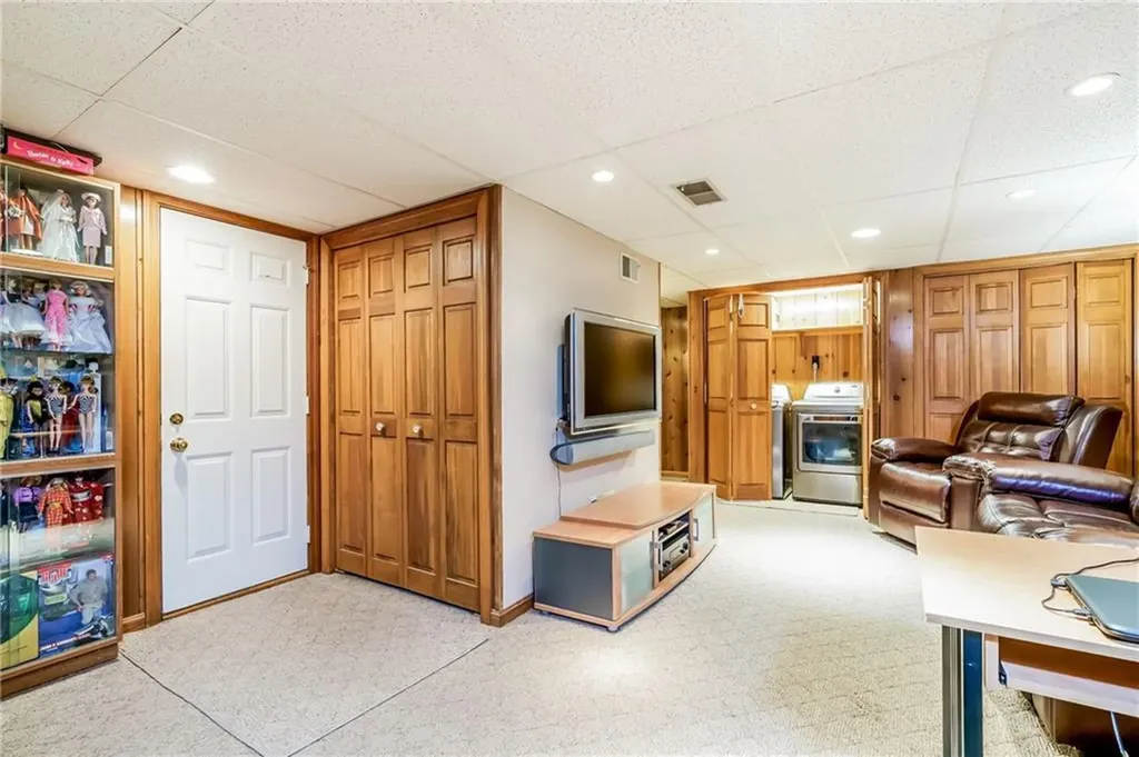 125 Smith Avenue Smithfield RI 02828