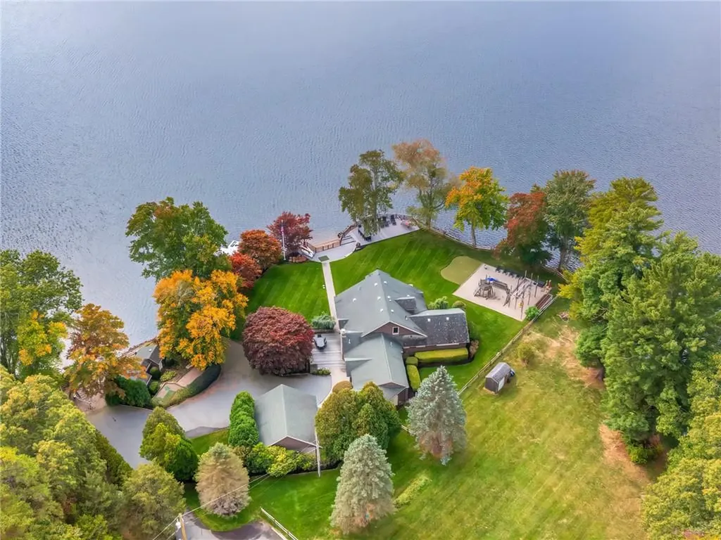 14 Domin Avenue Smithfield RI 02917