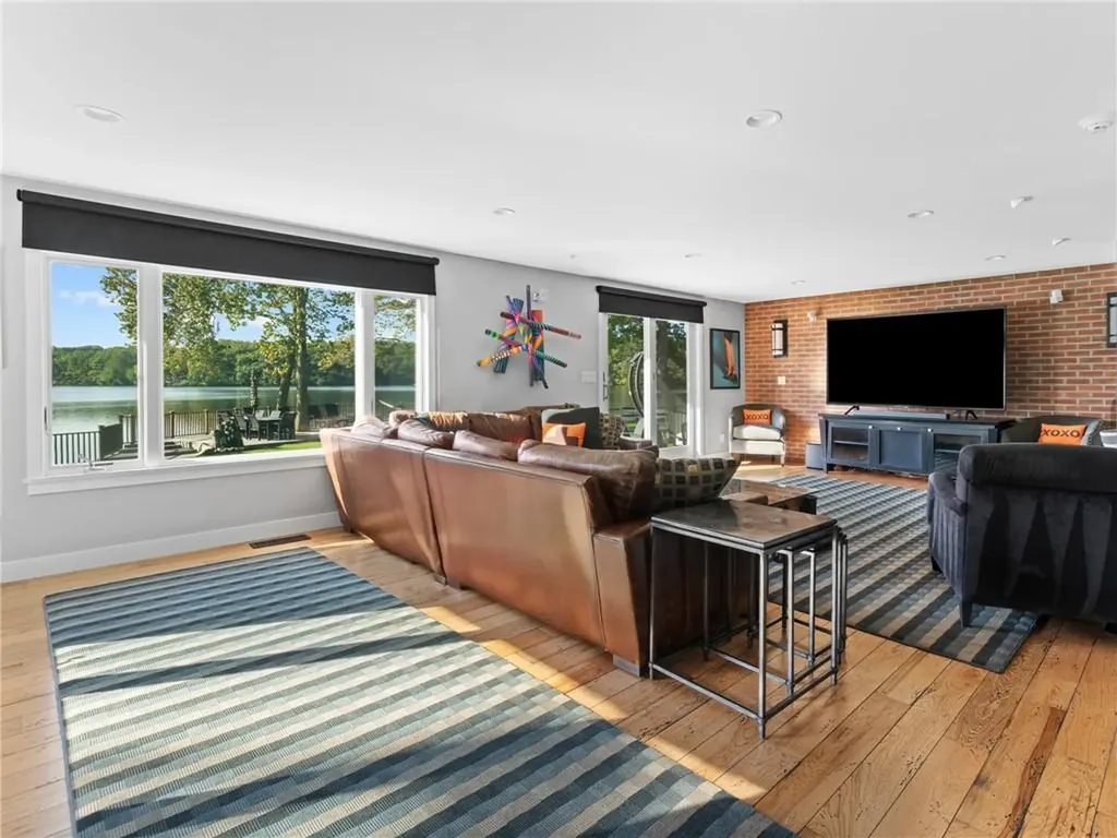 14 Domin Avenue Smithfield RI 02917