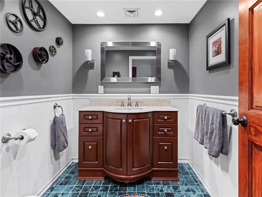 14 Domin Avenue Smithfield RI 02917