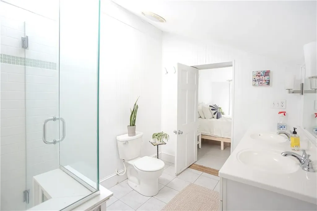 40 Indian Terrace Middletown RI 02842